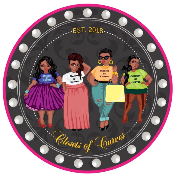 Profile Picture of Tia Dennis (@closetsofcurves) on Poshmark