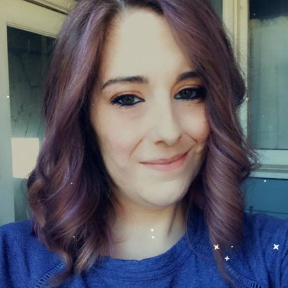 Profile Picture of Alisen Lafaive (@alisenlafaive) on Poshmark