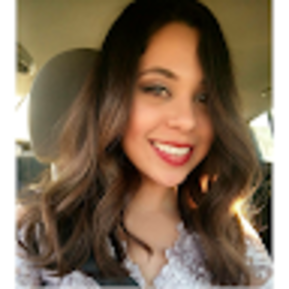 Profile Picture of Dani Raygoza (@dani_raygoza) on Poshmark