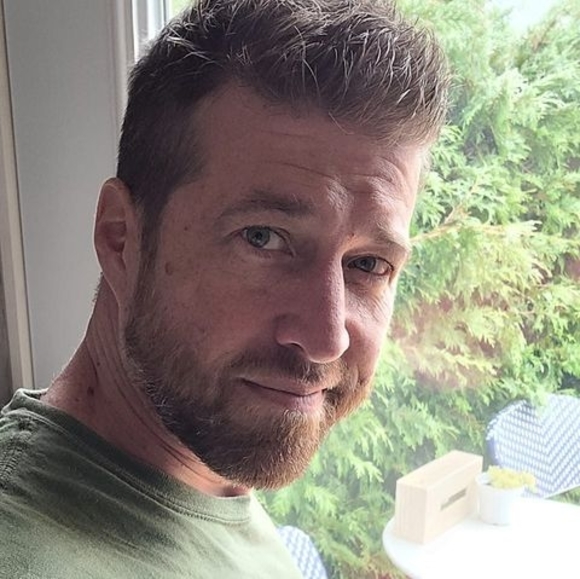 Profile Picture of Peter Noble (@telephonemoon) on Poshmark