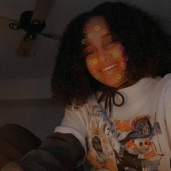 Profile Picture of Shéwit Gafo (@gafoshewit) on Poshmark