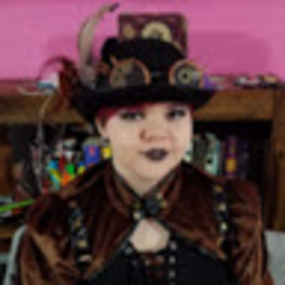 Profile Picture of Hayden Boyce (@hayalex05) on Poshmark