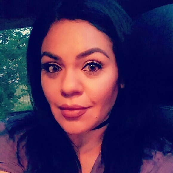 Profile Picture of Delia Rebollar (@rebollar76) on Poshmark