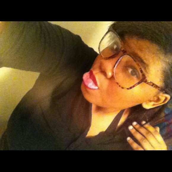 Profile Picture of Tameil Macon (@tameil) on Poshmark