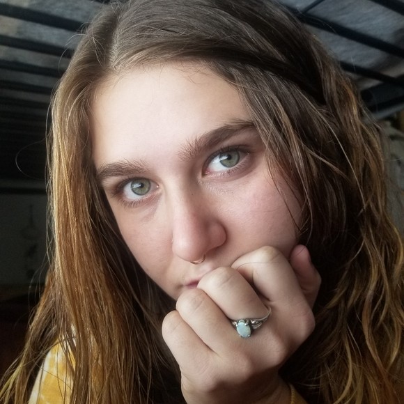 Danielle Christmas - Poshmark Profile Picture of Danielle Christmas (@danixmas888) on Poshmark