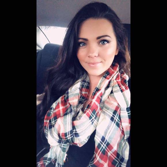 Profile Picture of Jessica Hallman (@jhallman47591) on Poshmark