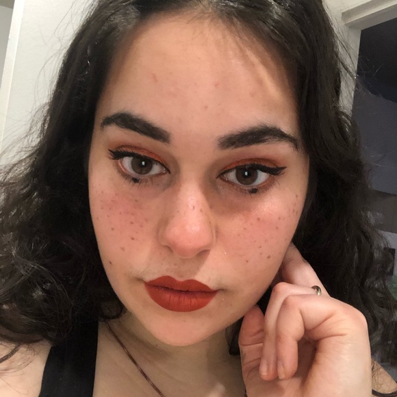 Profile Picture of Sabryna Garcia (@sabrynagarcia) on Poshmark