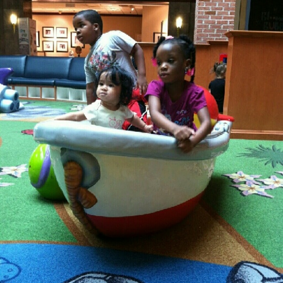 Profile Picture of Rozalyn Haynes (@rozz40) on Poshmark