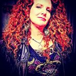 Profile Picture of Stephanie McKay (@saucy_mama_the_vinyl_vixen) on Instagram