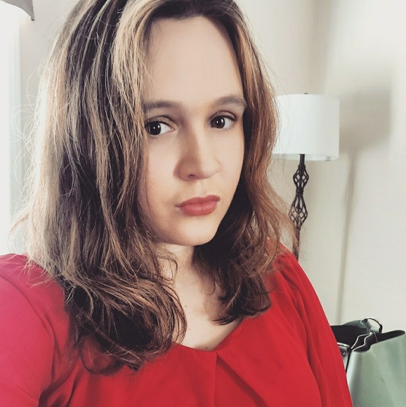 Profile Picture of Whitney Hudson (@whitney1993401) on Poshmark