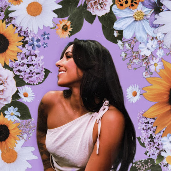 Profile Picture of Megan Moeai (@meganmoeai) on Poshmark