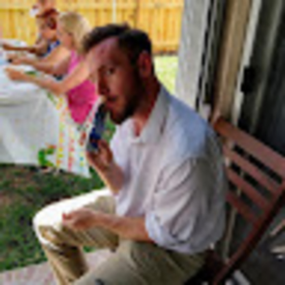 Profile Picture of Christopher Hendrix (@matdesigner) on Poshmark