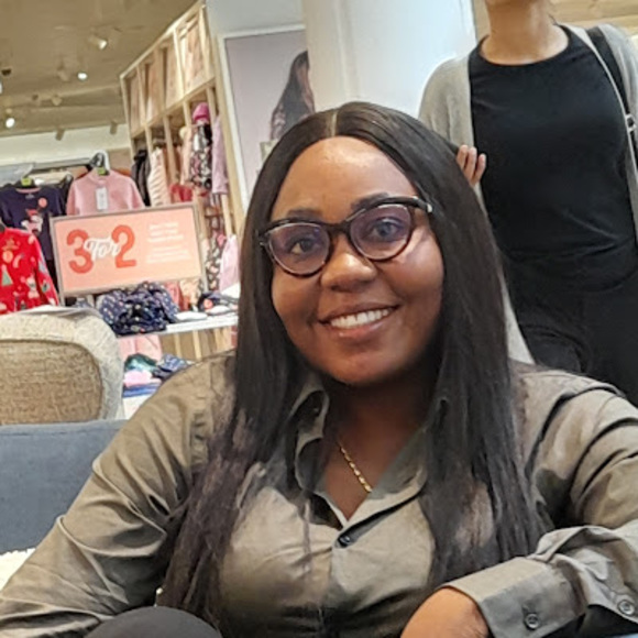 Nkem Glory - Poshmark Profile Picture of Nkem Glory (@glorynkem) on Poshmark