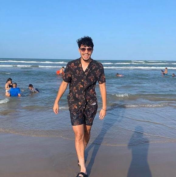 Profile Picture of Felipe Hurtado (@mirafelipe6) on Poshmark