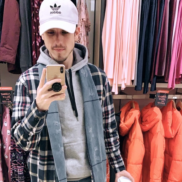 Profile Picture of Jake Knight (@jknight5253) on Poshmark