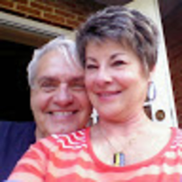 Profile Picture of Nikki Bogle (@nikkibogle1) on Poshmark