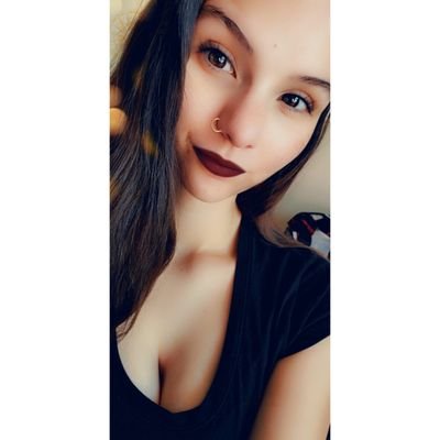 Profile Picture of нαlєy мαxiиє  ♥ (@Haley_Max23) on Twitter