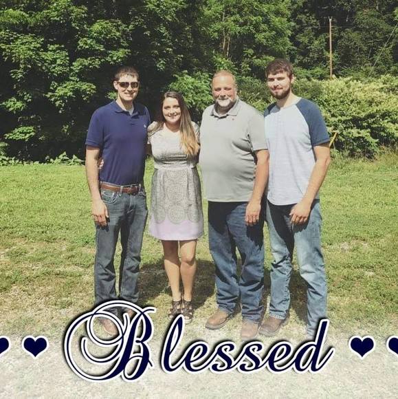 Profile Picture of Cindyandtim Fannin (@cindyandtimf) on Poshmark