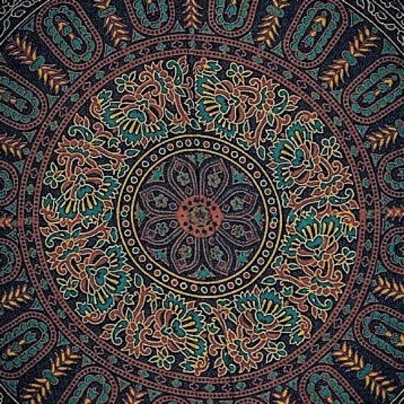 Profile Picture of Devan Hayes (@devanmh) on Poshmark