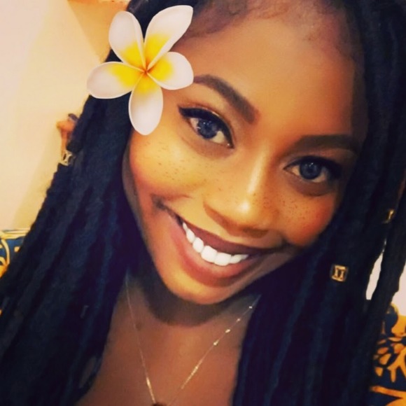 Profile Picture of Jamila Patterson (@jamilapatterson) on Poshmark