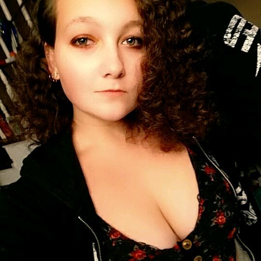 Profile Picture of Alex Wroblewski (@canuckbabe) on Tiktok