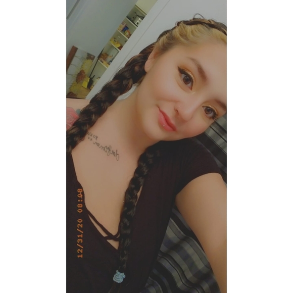 Profile Picture of Cheyenne Crabtree (@cheyennecrabtre) on Poshmark