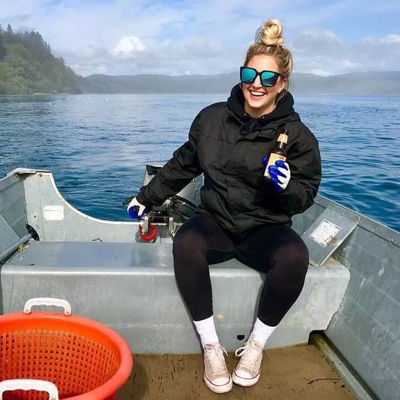 Profile Picture of Bobbie Price (@bobbieprice) on Poshmark