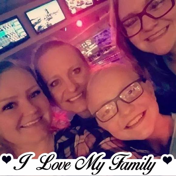 Profile Picture of Brea Morawski (@breamorawski) on Poshmark