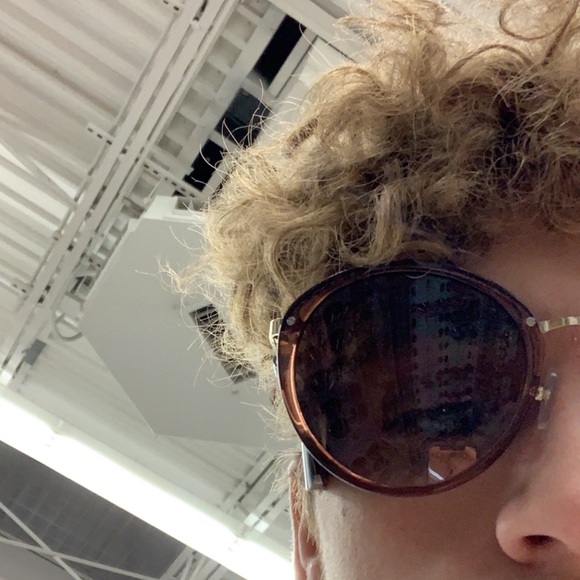 Profile Picture of Brenden Shreckengost (@brenxen) on Poshmark