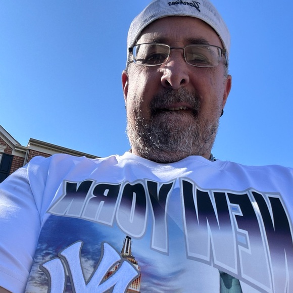 Profile Picture of Calabro Alexander (@macalabro72) on Poshmark