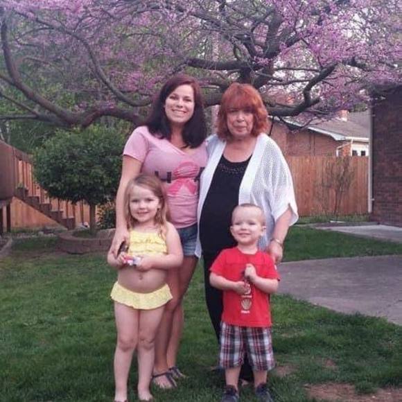 Profile Picture of Rachel Kupinski (@rachiixoox) on Poshmark