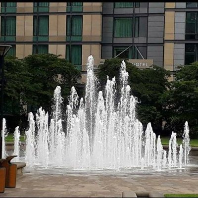 Profile Picture of Jen Liu (@MorjenLiu) on Twitter