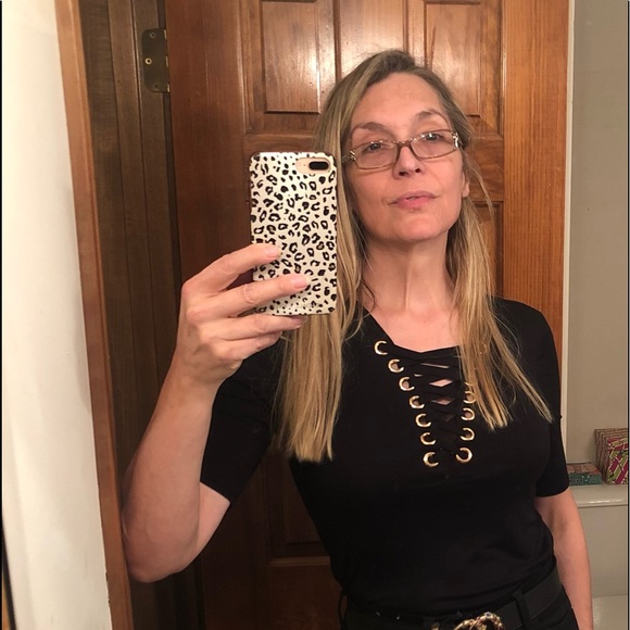Profile Picture of Amber Jordan knickerbocker (@ambervision) on Poshmark