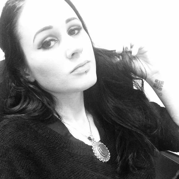 Profile Picture of Pamela Rowlett (@galchiana) on Poshmark