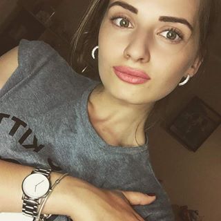 Profile Picture of Carlie Wilbourn (@Carlie-Wilbourn) on Facebook