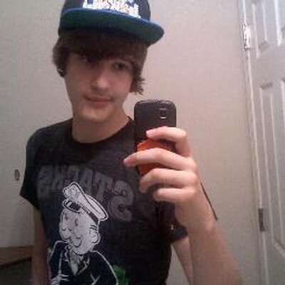 Profile Picture of Jason Sharkey (@ThtWhiteNigga) on Twitter