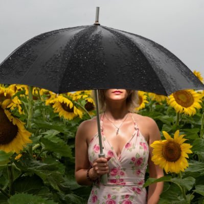 Profile Picture of Laura Pedersen (@laurapedersen) on Twitter