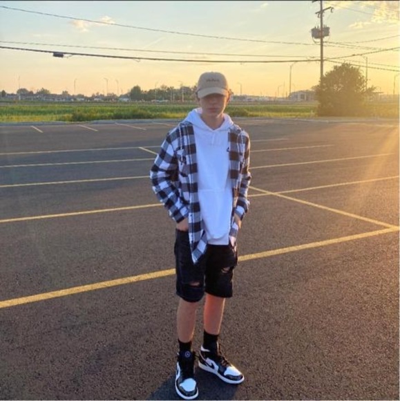 Profile Picture of Thomas Picard (@bonnie0x23) on Poshmark