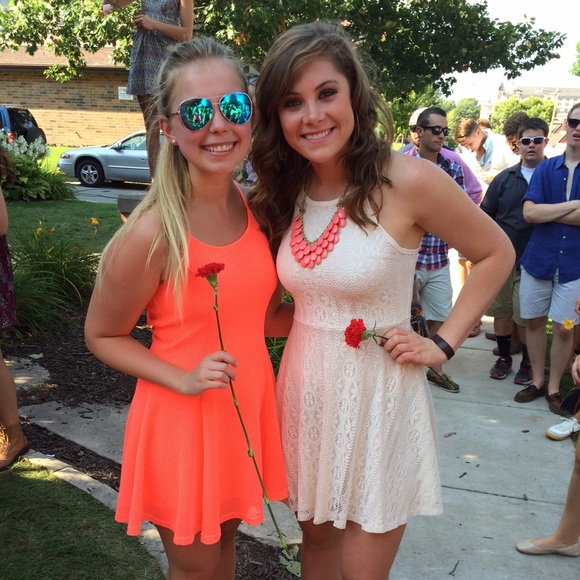 Profile Picture of Amy Coenen (@acoenen) on Poshmark