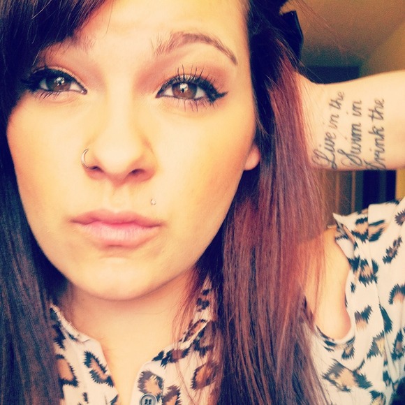 Profile Picture of Briana Schneider (@briiianuhh) on Poshmark