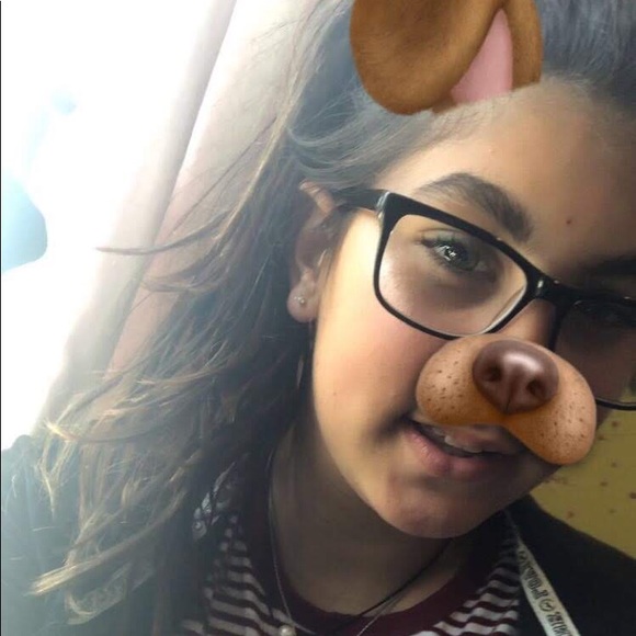 Profile Picture of Liv Albrent (@liv_albrent) on Poshmark