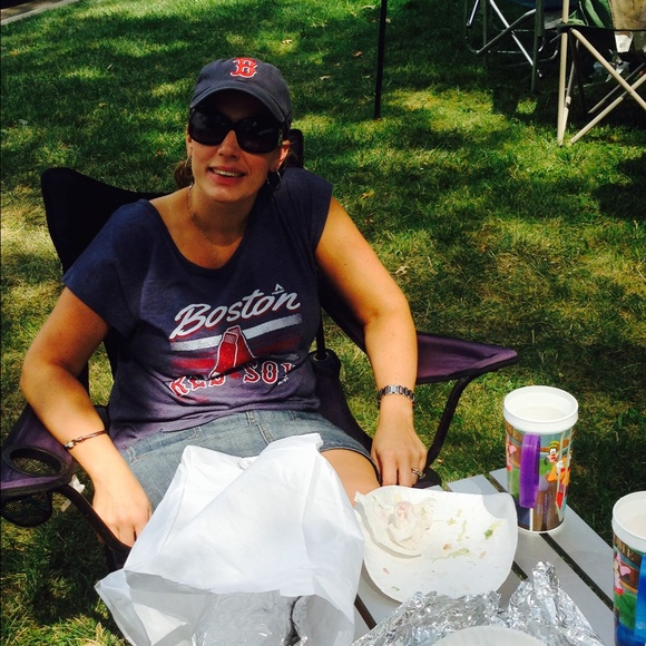 Profile Picture of Wendy Rhinesmith (@wendyrhinesmith) on Poshmark