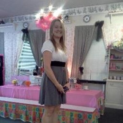 Profile Picture of Amber Karl (@karl_amber) on Twitter