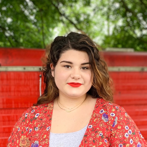 Profile Picture of Heaven Jimenez (@heavenjimenez00) on Poshmark