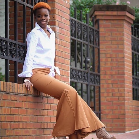 Profile Picture of Jasmine Mccullum (@jasmine_alaye) on Poshmark