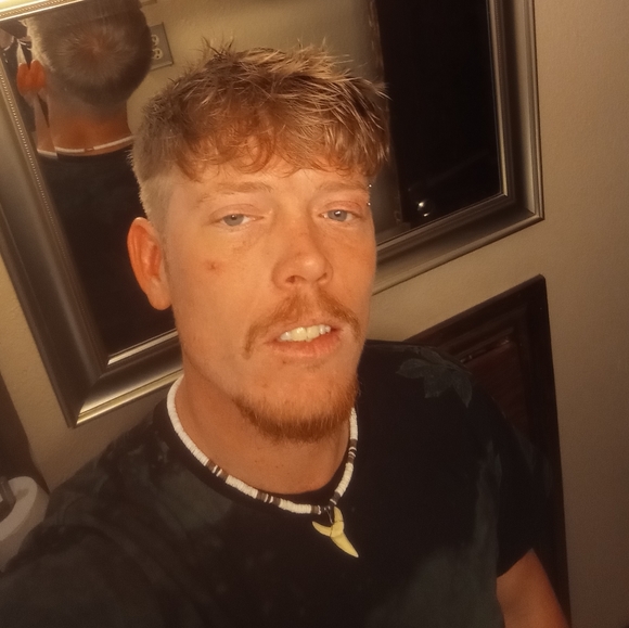 Profile Picture of Tommy Renecker (@tommyrenecker92) on Poshmark