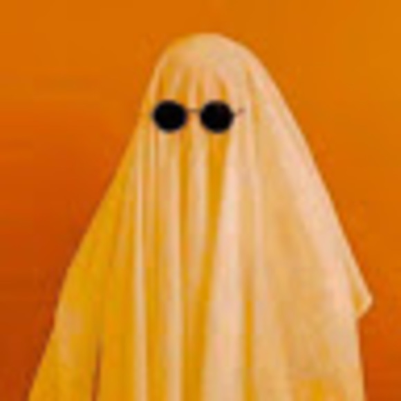 Profile Picture of Victoria Abed (@vabed4) on Poshmark