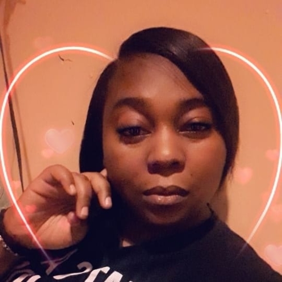 Profile Picture of Odessa Roberts (@odessa26) on Poshmark