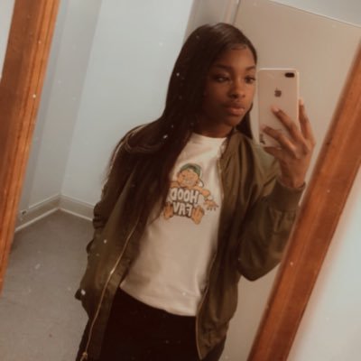 Profile Picture of Sharnelle (@KishCraig_13) on Twitter