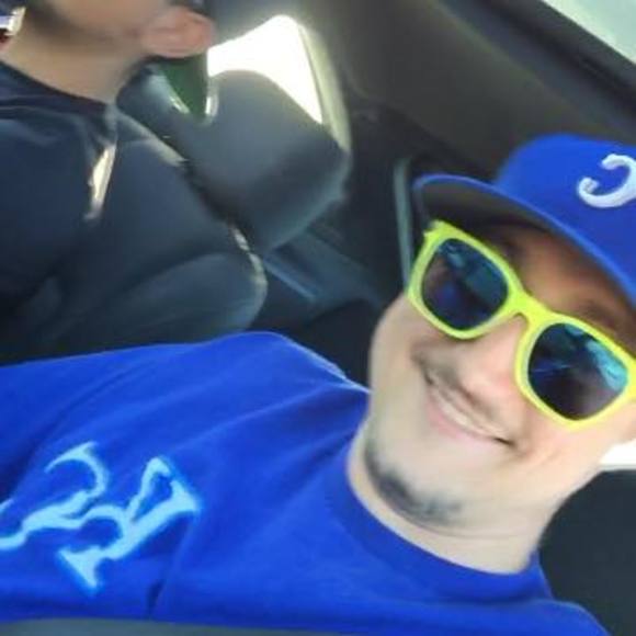 Profile Picture of Austin Siemaska (@asiemaska) on Poshmark